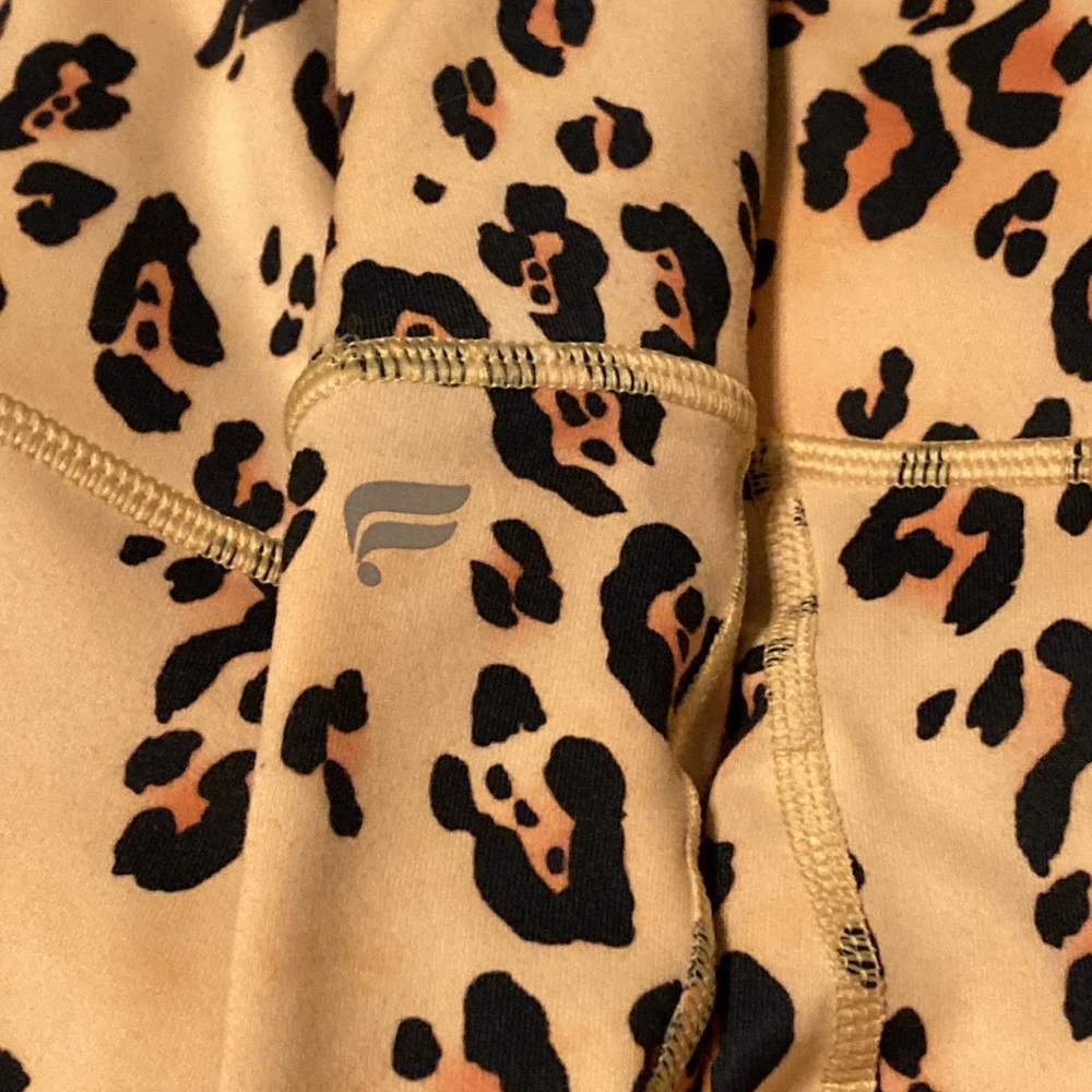 NWOT! Fabletics PowerHold animal print leggings - Picture 8 of 8